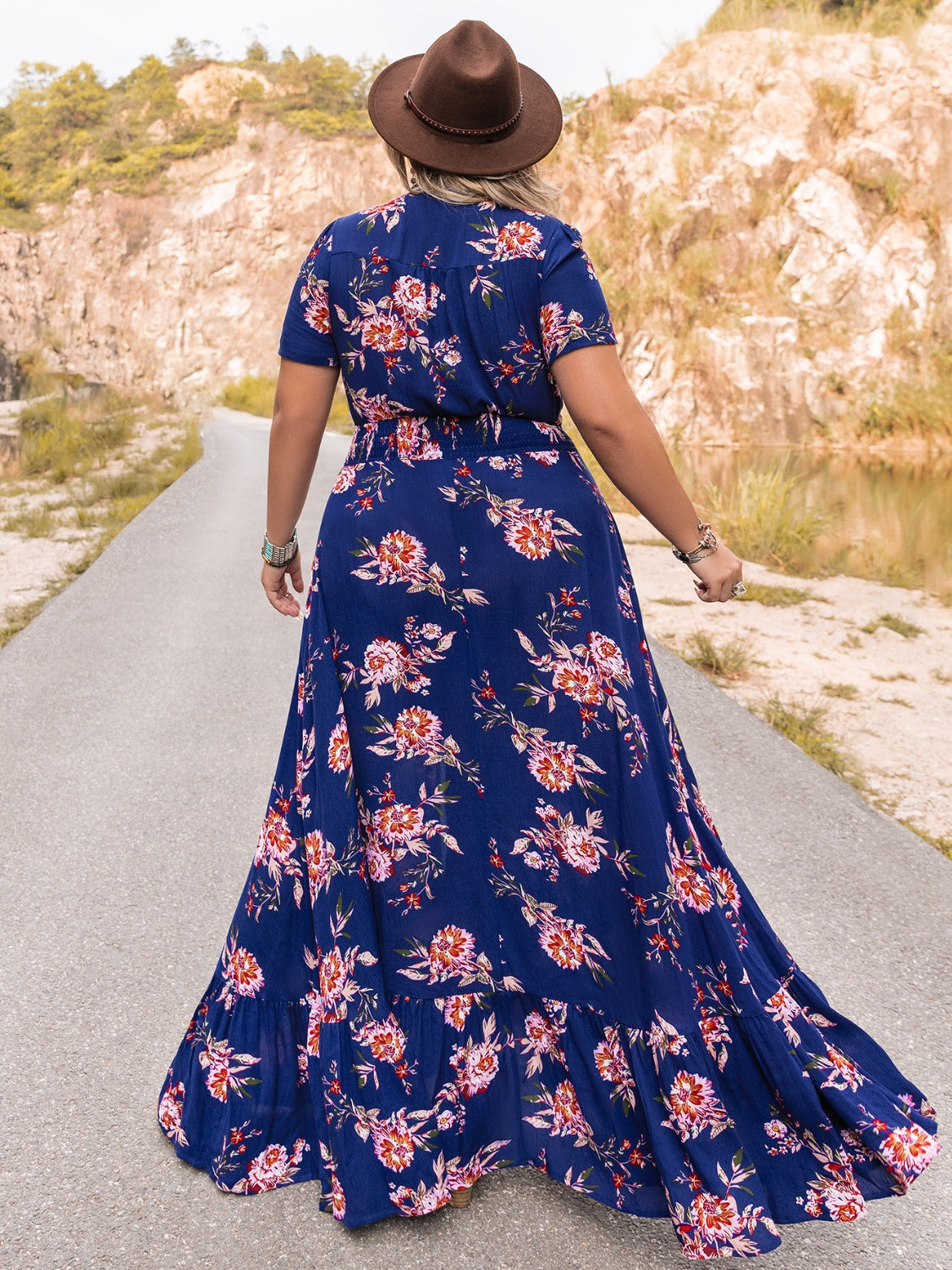 Plus Size V-Neck Maxi Dress Trendsi