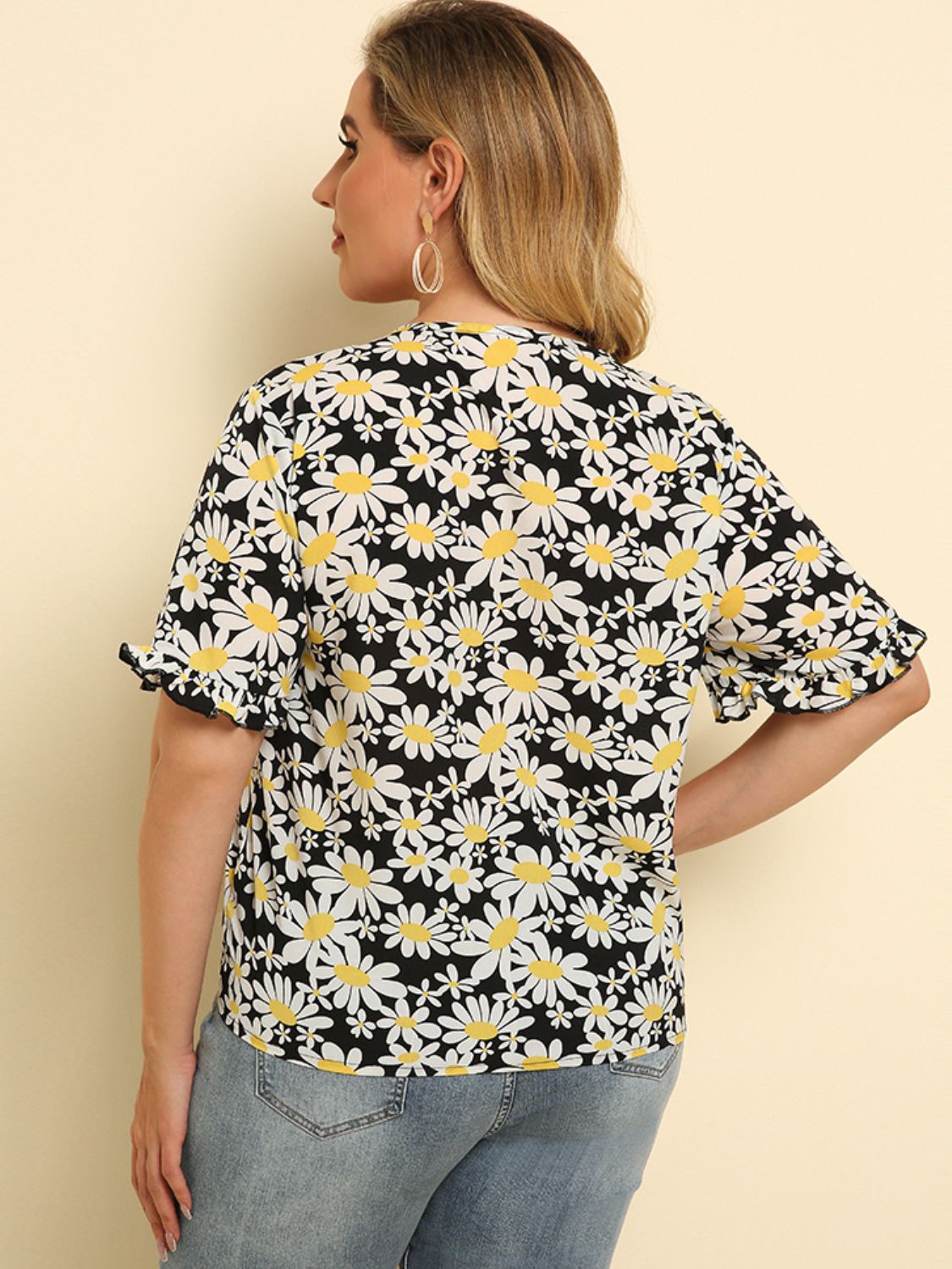 Plus Size Floral Round Neck Tie Hem Blouse Trendsi