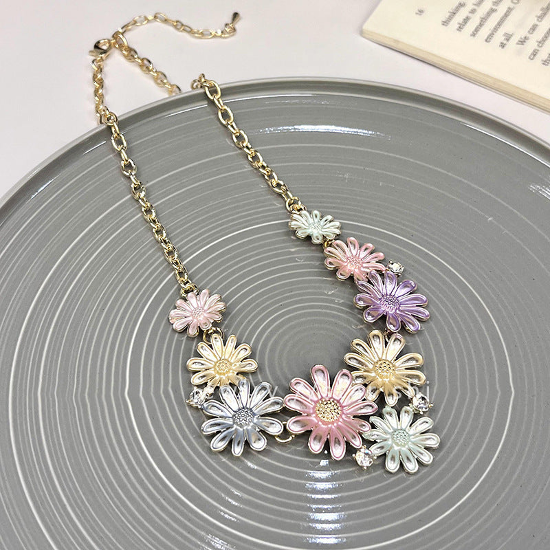 Alloy Rhinestone Daisy Necklace