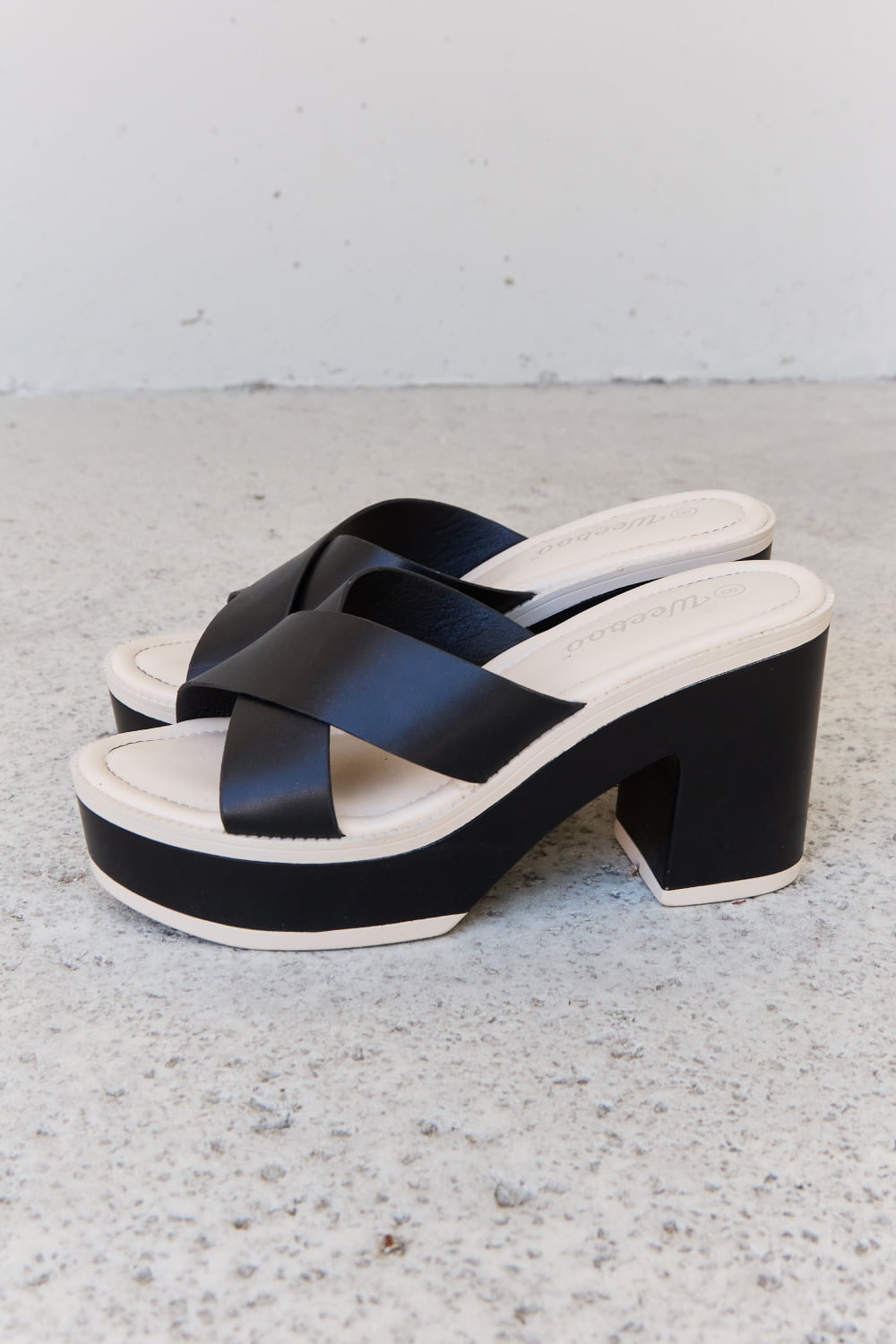 Weeboo Cherish The Moments Contrast Platform Sandals in Black Trendsi